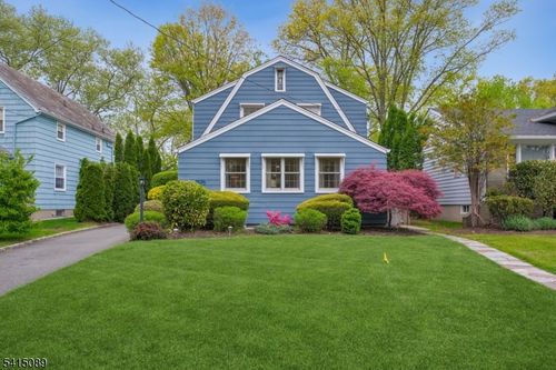 61 Burnett Ter, Maplewood, NJ, 07040-2330 | Card Image
