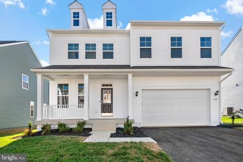 812 Lord Fairfax St, CHARLES TOWN, WV, 25414 | Card Image
