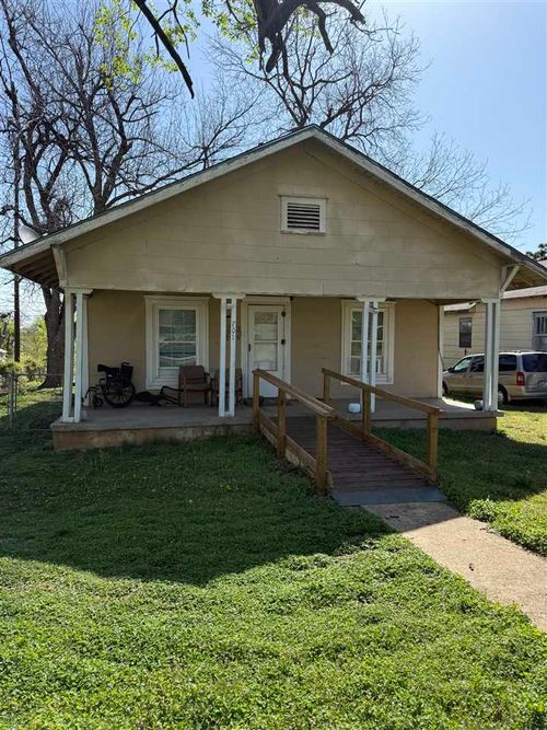 701 S 10th St, Ponca City, OK, 74601-6538 | Card Image