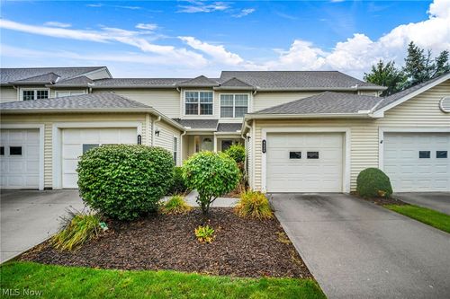 4226 River Ridge Dr, Cleveland, OH, 44109-3789 | Card Image