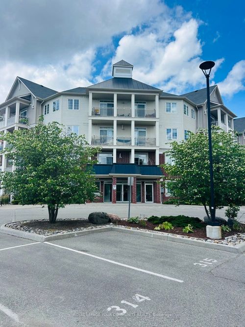 102-80 Aspen Springs Dr, Clarington, ON, L1C0V4 | Card Image