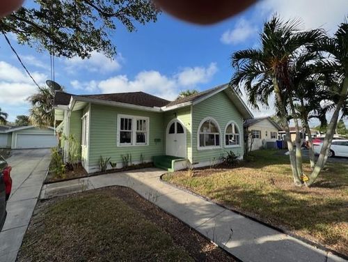 418 Ne 4th St, Pompano Beach, FL, 33060-6210 | Card Image