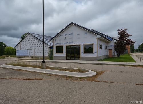 935 W M 36, Pinckney, MI, 48169-9626 | Card Image