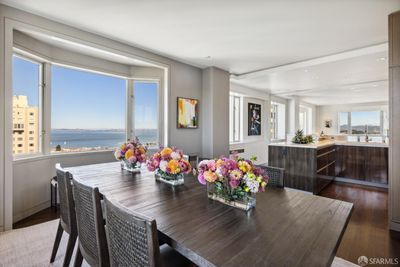 703 - 1101 Green Street, Condo with 2 bedrooms, 2 bathrooms and 1 parking in San Francisco CA | Image 1