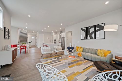 43441 Bettys Farm Dr, CHANTILLY, VA, 20152-1435 | Card Image