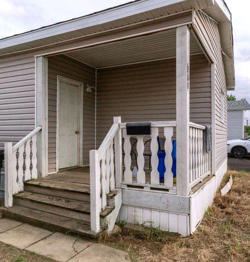 301 Grenfell Cres, Fort Mcmurray, AB, T9H2M8 | Card Image