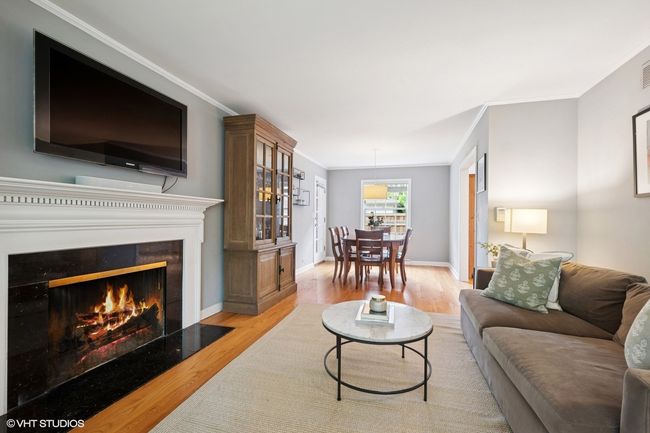 2546 Marcy Ave, Townhouse with 3 bedrooms, 2 bathrooms and 2 parking in Evanston IL | Image 5