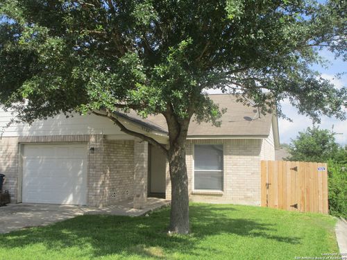 3022 Douglas Fir Dr, New Braunfels, TX, 78130-7069 | Card Image