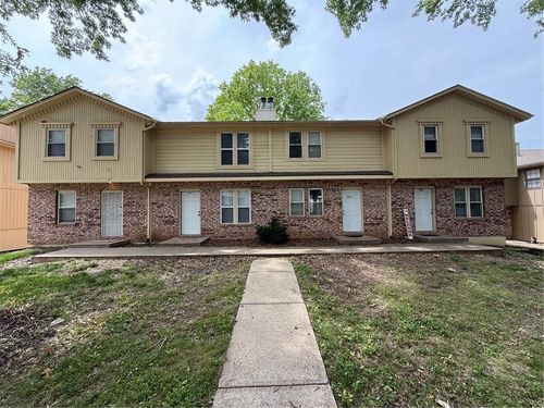 07-401-07 Ne Highland Ln, Blue Springs, MO, 64014-2324 | Card Image