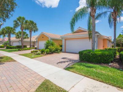 5375 Dominica Street, House attached with 3 bedrooms, 2 bathrooms and null parking in Vero Beach FL | Image 2