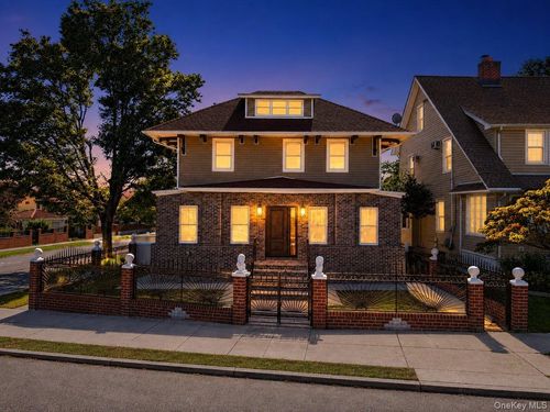 90-28 212th St, Queens Village, NY, 11428-1114 | Card Image