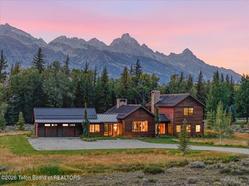 8540 Porter Loop, Jackson, WY, 83001-9031 | Card Image