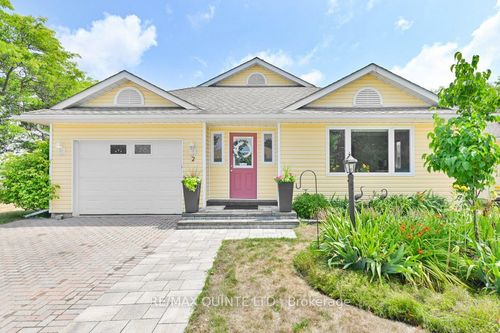 2 Heritage Dr, Wellington, ON, K0K3L0 | Card Image