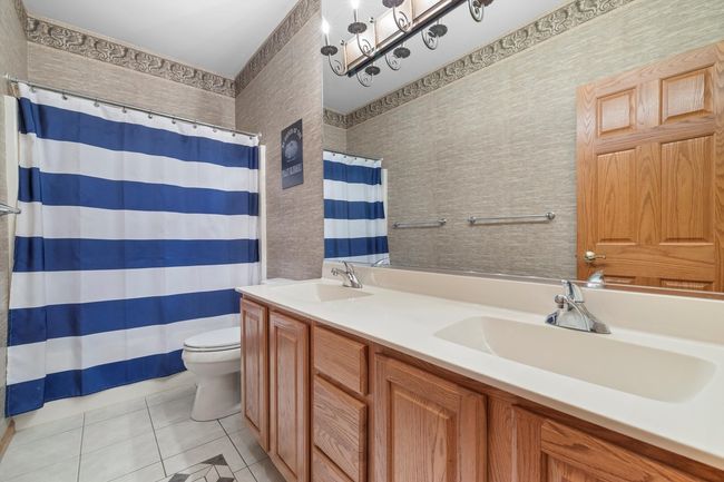 10605 Red Hawk Ln, House other with 5 bedrooms, 4 bathrooms and 3 parking in Spring Grove IL | Image 32