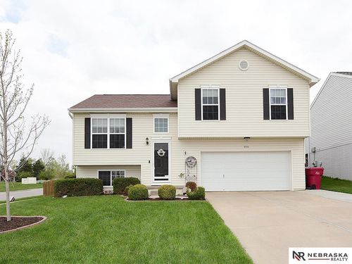 11214 Hanover Street, Omaha, NE, 68142 | Card Image