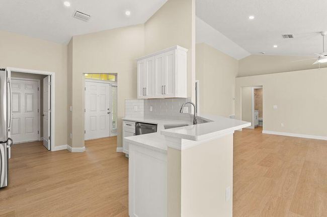 1590 Polynesian Ln, House other with 4 bedrooms, 2 bathrooms and null parking in SEBASTIAN FL | Image 8