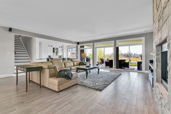 20310 Andrea Ave, House other with 3 bedrooms, 3 bathrooms and 8 parking in South Glengarry ON | Image 4