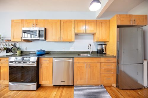 apt-4g-432 Norfolk St, Somerville, MA, 02143-4141 | Card Image