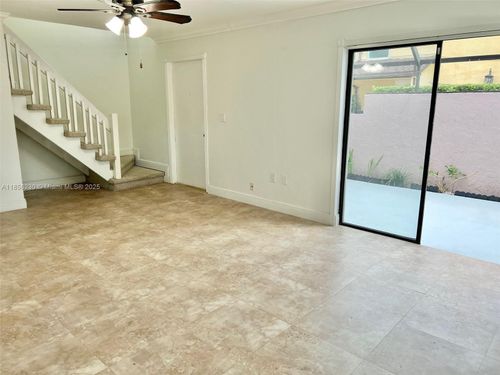 c-15840 Sw 90th Ct, Palmetto Bay, FL, 33157-1948 | Card Image