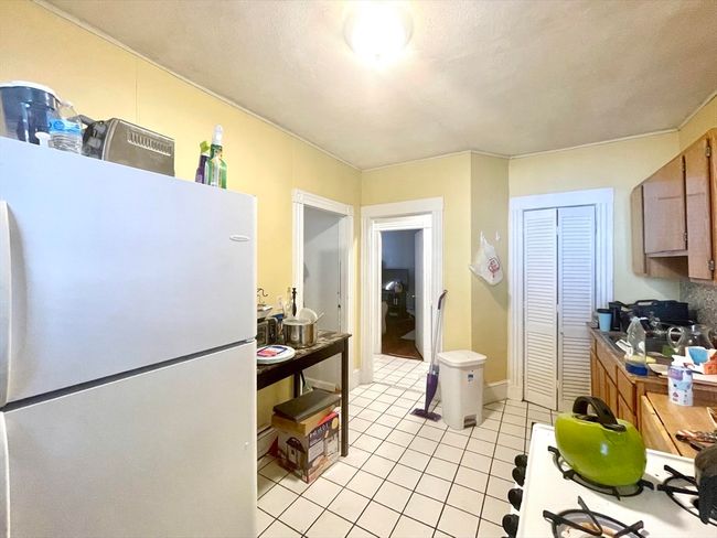1 - 13 Perry St, Condo with 2 bedrooms, 1 bathrooms and null parking in Brookline MA | Image 4