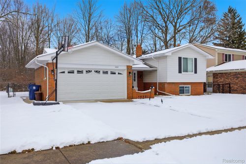 46182 Bartlett Dr, Canton, MI, 48187-1527 | Card Image