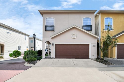 917 Mckinney Park Ln, Houston, TX, 77003-3642 | Card Image