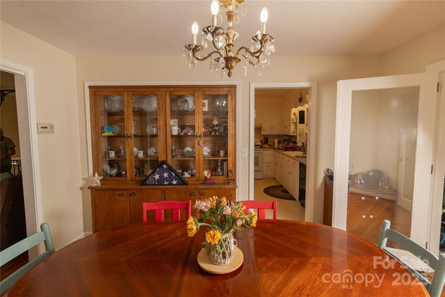 1352 W Cherokee St, House other with 3 bedrooms, 3 bathrooms and null parking in Blacksburg SC | Image 11