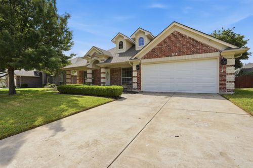 517 Acorn Ct, Saginaw, TX, 76179-0968 | Card Image