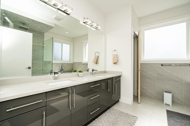 21661 Ridgeway Cres, House other with 8 bedrooms, 8 bathrooms and 6 parking in Maple Ridge BC | Image 27
