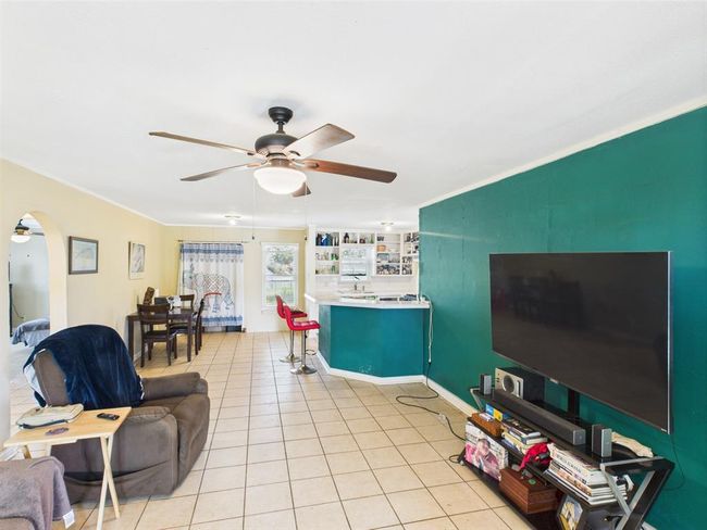 1429 S Mathis St, House other with 2 bedrooms, 1 bathrooms and null parking in Rockport TX | Image 12