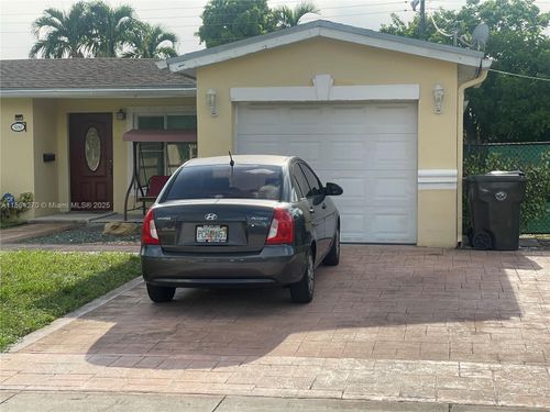 3297 Nw 35th Way, Lauderdale Lakes, FL, 33309-5464 | Card Image