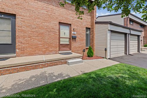 1925 Nicholas Ct, Warren, MI, 48092-2173 | Card Image