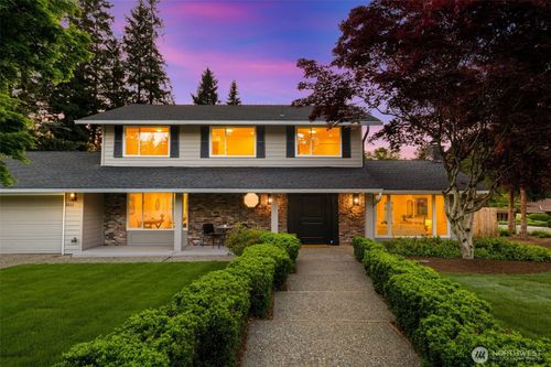8533 SE Se 76th Pl, Mercer Island, WA, 98040-5706 | Card Image