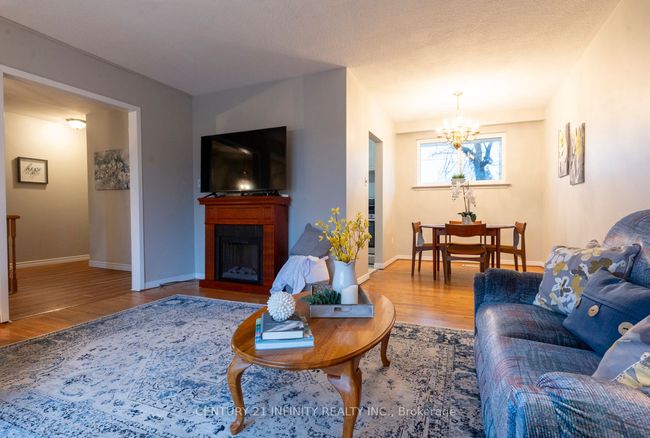 26 Cumbrian Crt, House other with 5 bedrooms, 2 bathrooms and 3 parking in Brampton ON | Image 5