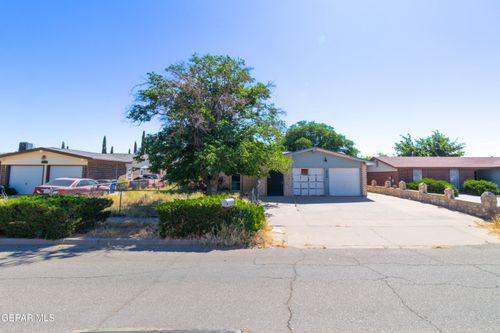 10756 Fort Worth St, El Paso, TX, 79924-1207 | Card Image
