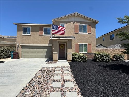 32376 Tyron Smith Ct, Winchester, CA, 92596-7600 | Card Image