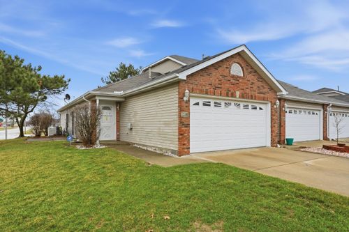 2219 Sandridge Ln, Dyer, IN, 46311 | Card Image