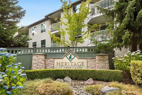 apt-i202-12530 Admiralty Way, Everett, WA, 98204-8519 | Card Image