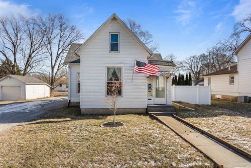 457 S Independence St, Monticello, IL, 61856-1915 | Card Image