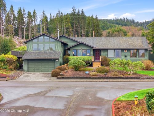 325 Alpine St, Seaside, OR, 97138-7705 | Card Image