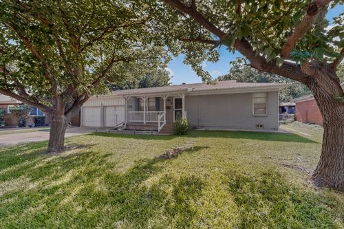3606 Reeves St, North Richland Hills, TX, 76117-2832 | Card Image