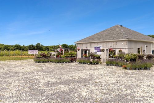 3360 Sound Ave, Riverhead, NY, 11901-1224 | Card Image