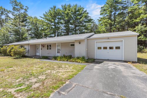 220 Congress Cir, Topsham, ME, 04086-1102 | Card Image