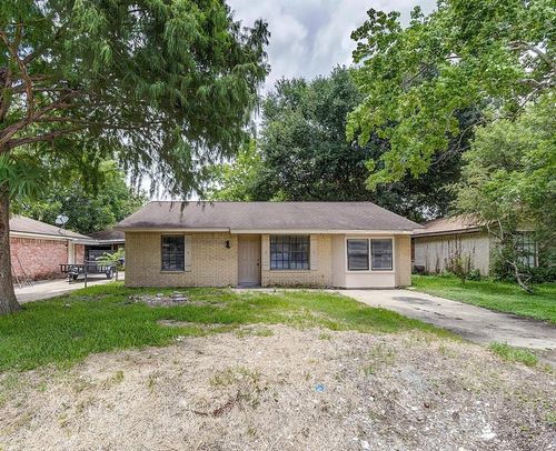 1723 Avenue B, Danbury, TX, 77534-9736 | Card Image