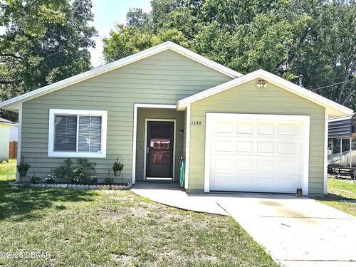 1688 Montgomery Ave, Daytona Beach, FL, 32117-1526 | Card Image