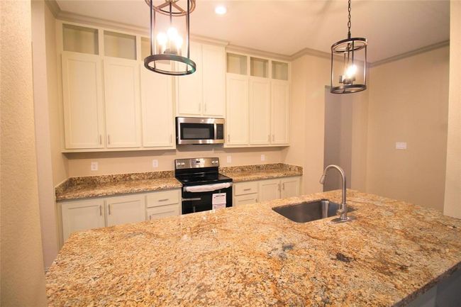 12987 Highway 105, House other with 4 bedrooms, 2 bathrooms and 2 parking in Cleveland TX | Image 5