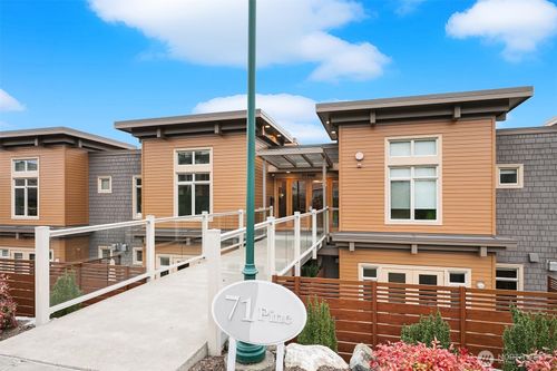 apt-302-71 Pine St, Edmonds, WA, 98020-7236 | Card Image