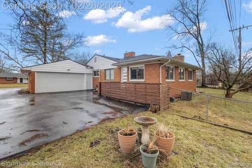 28830 Lorikay St, Farmington Hills, MI, 48334-2836 | Card Image