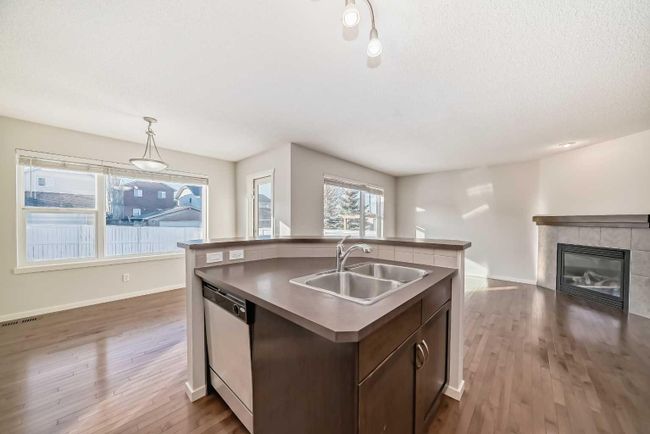 17 Sage Hill Court Nw, Home with 5 bedrooms, 3 bathrooms and 2 parking in Calgary AB | Image 9