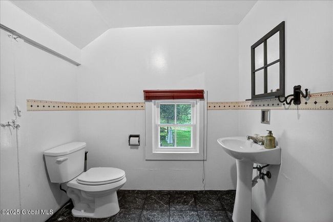 1575 New Scotland Rd, House other with 4 bedrooms, 3 bathrooms and 10 parking in Slingerlands NY | Image 48